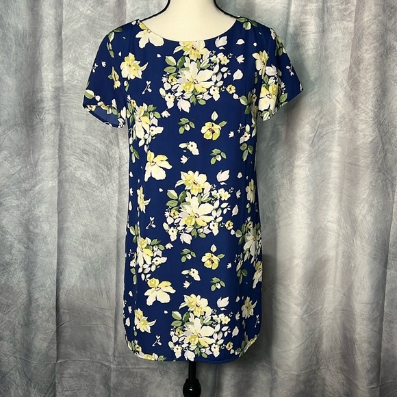 Lulu’s Floriana Navy Blue Floral Shift Dress - size Small - Picture 1 of 14